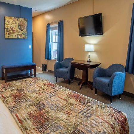 Hotel Dushore Екстер'єр фото