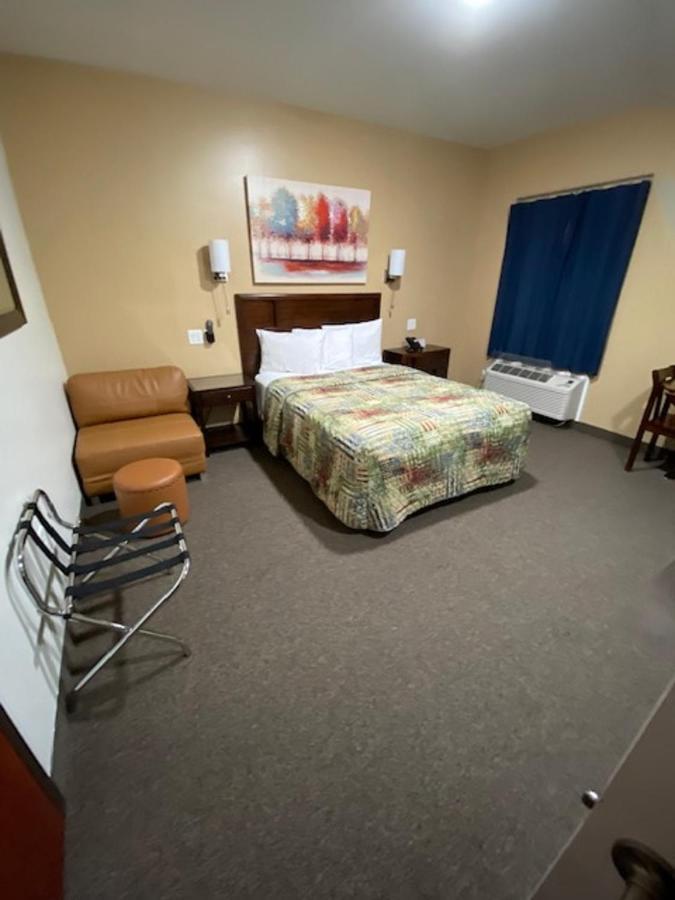 Hotel Dushore Екстер'єр фото