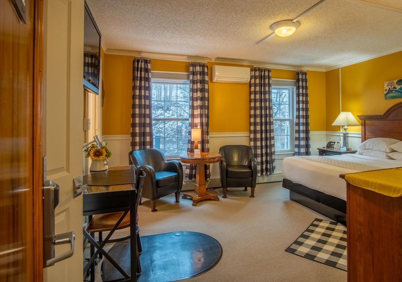 Hotel Dushore Екстер'єр фото