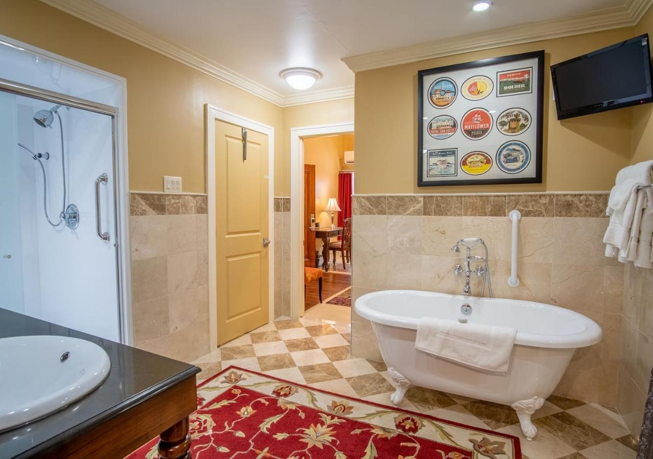 Hotel Dushore Екстер'єр фото