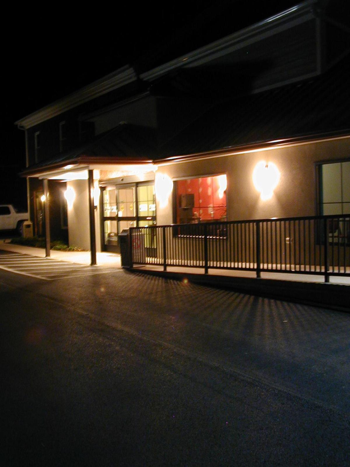 Hotel Dushore Екстер'єр фото