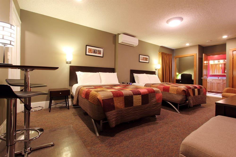 Hotel Dushore Екстер'єр фото